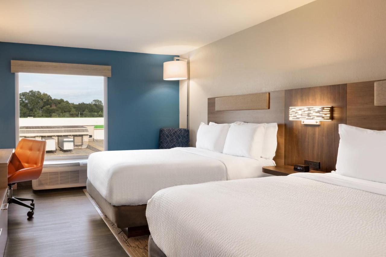 Express & By Ihg Opelousas