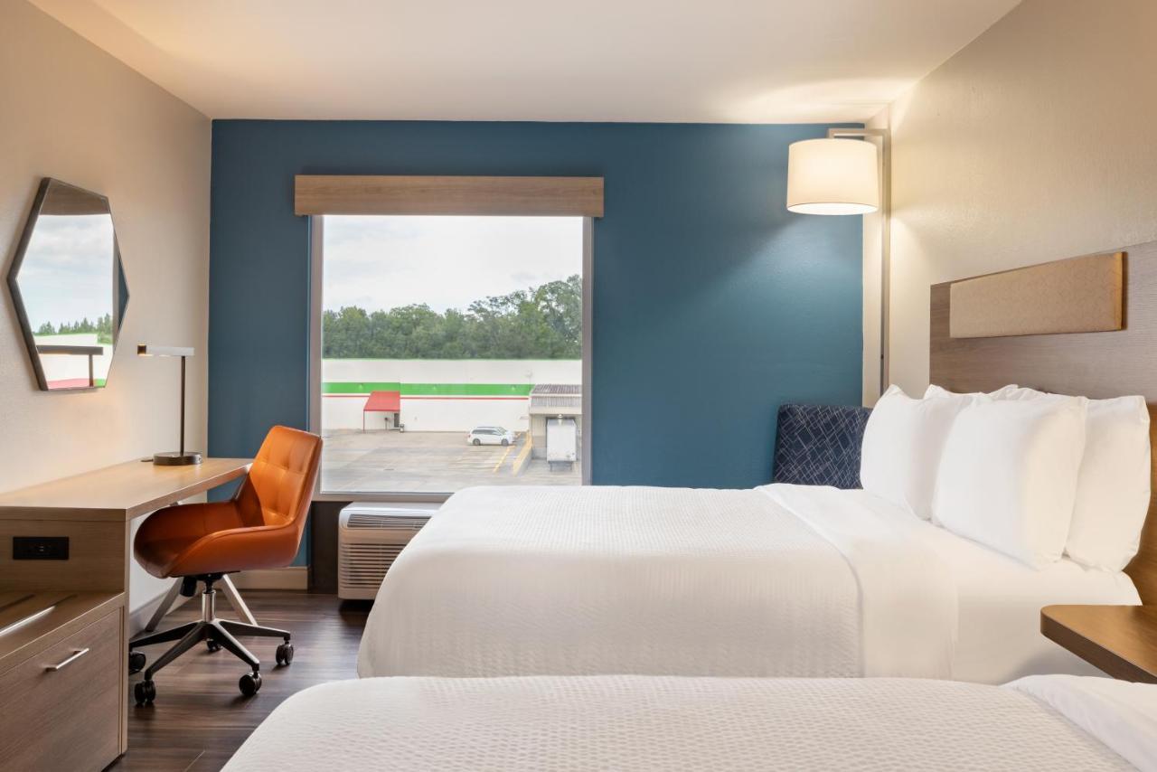 Express & By Ihg Hotel Opelousas