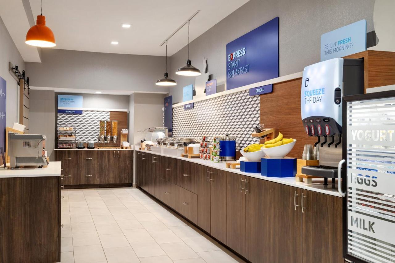 Express & By Ihg 3* Opelousas