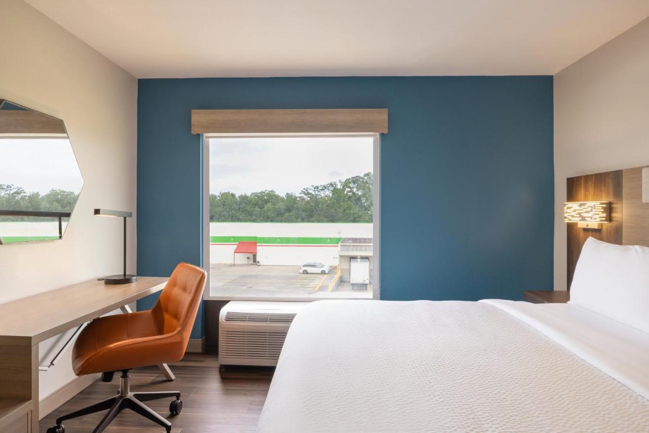 Hotel Express & By Ihg Opelousas