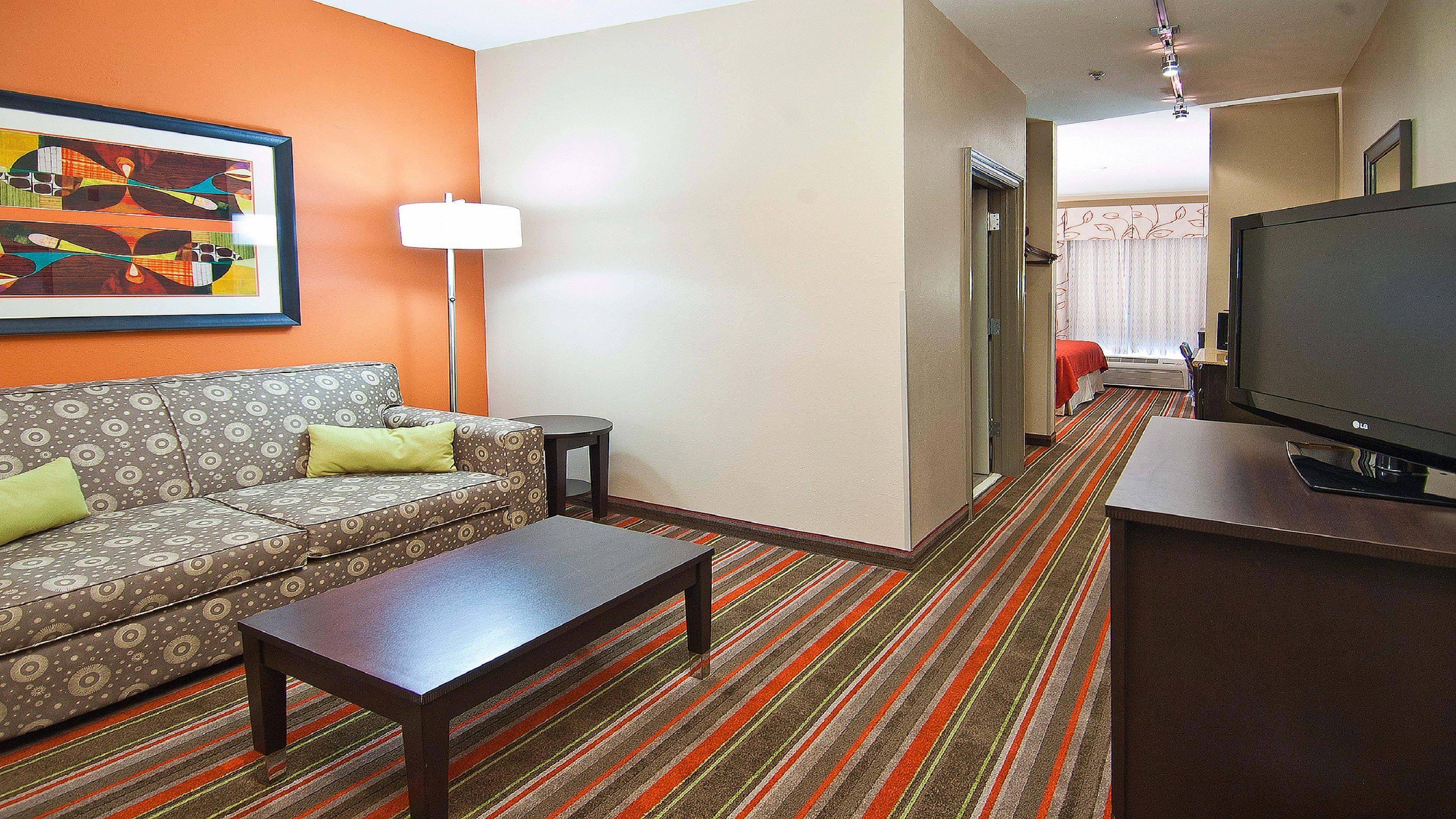 Express & By Ihg 3*