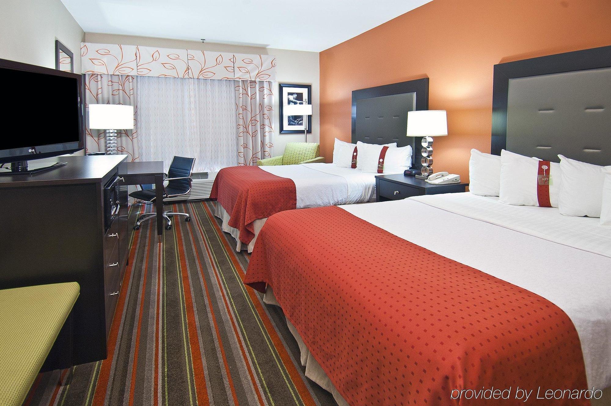 Express & By Ihg